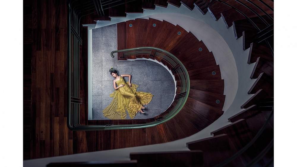 Another fashion designer who created her own gowns for her wedding.  This image won the MPA Overseas Comtemporary Wedding Photographer of the year in 2010.